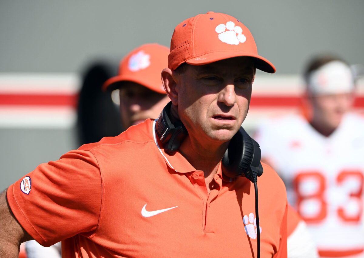 Clemson transfer OL target commits to Penn State