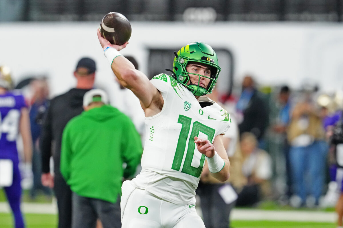 Bo Nix remains undecided on playing in future bowl game with Oregon Ducks