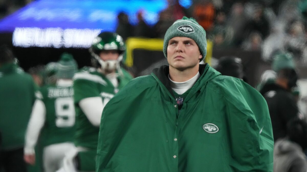 Jets say Zach Wilson will remain starter if he clears concussion protocol