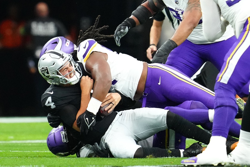 Raiders HC Antonio Pierce to ‘evaluate everything’ after offense shut out vs Vikings