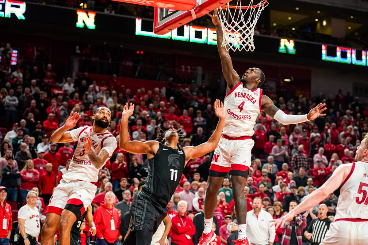 Men’s basketball bounces back with 77-70 win over Michigan State