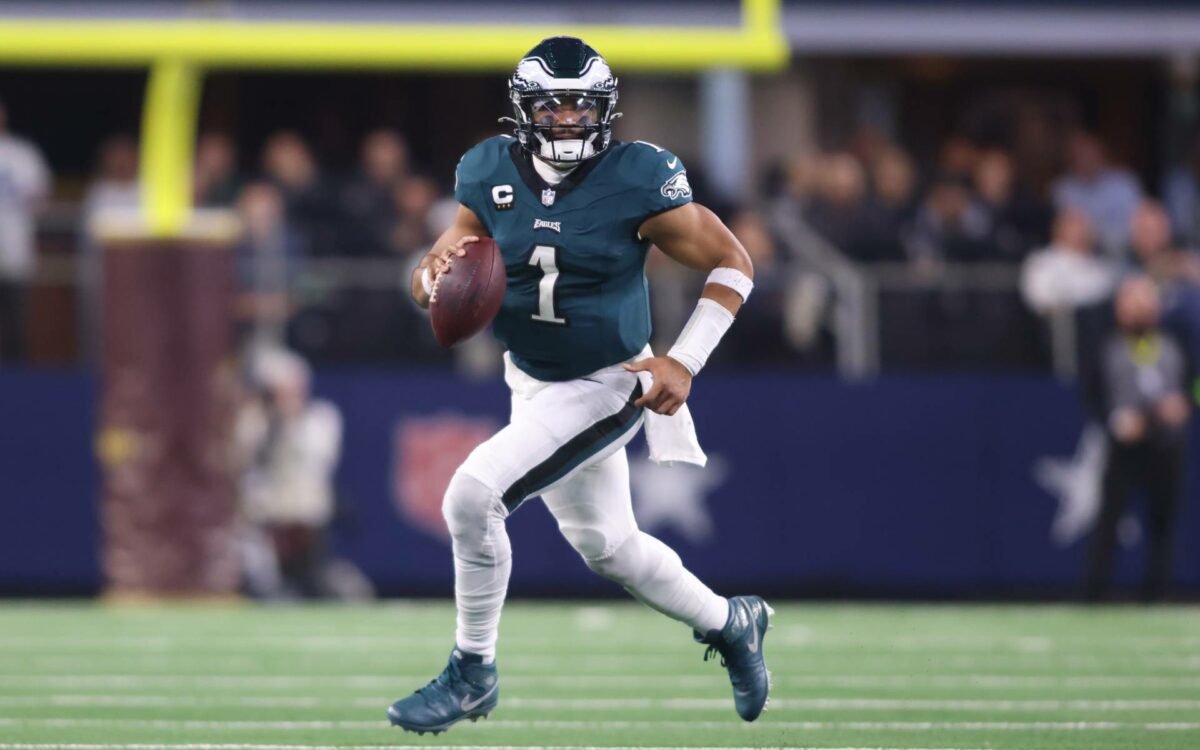 Eagles’ QB Jalen Hurts to play vs. Seahawks despite dealing with an illness