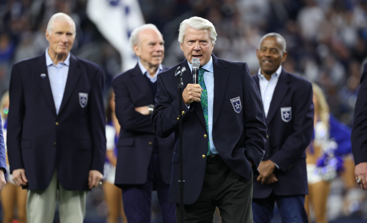 Twitter reacts to Jimmy Johnson’s induction to Cowboys Ring of Honor