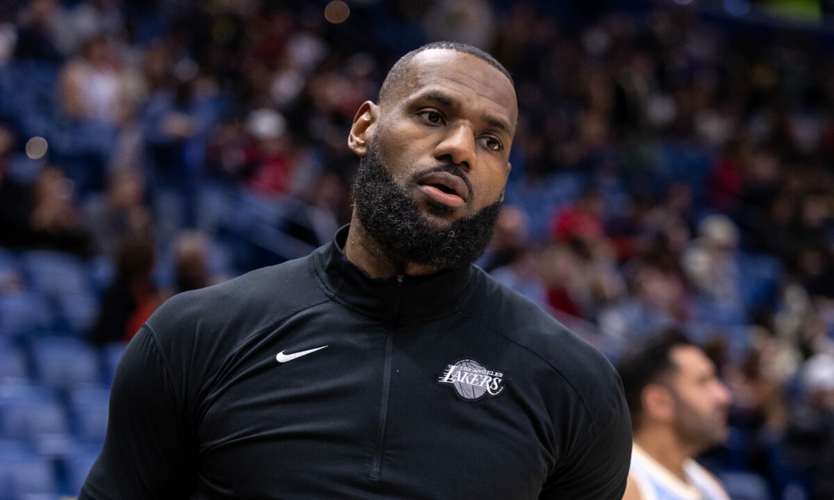 LeBron James warns the Lakers ahead of home-heavy schedule