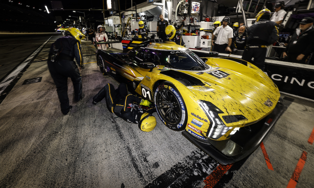 Rolex 24, Hour 15: Disaster strikes for No.01 Cadillac