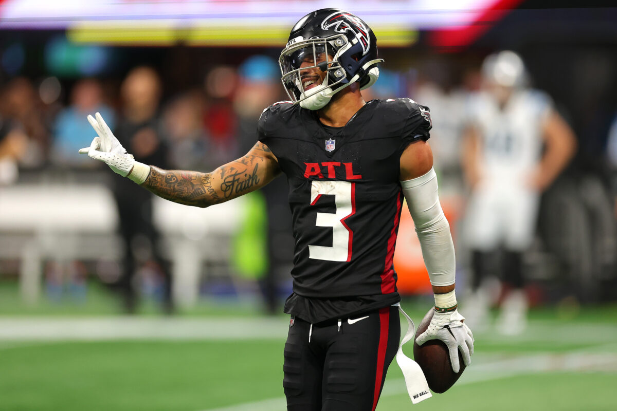 Falcons safety Jessie Bates, OL Chris Lindstrom named to Pro Bowl