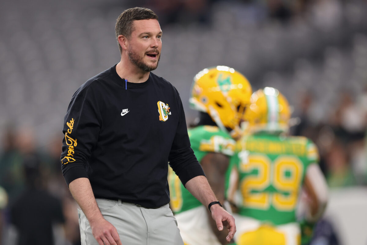 How Dan Lanning’s first two years compare to other Oregon Ducks head coaches