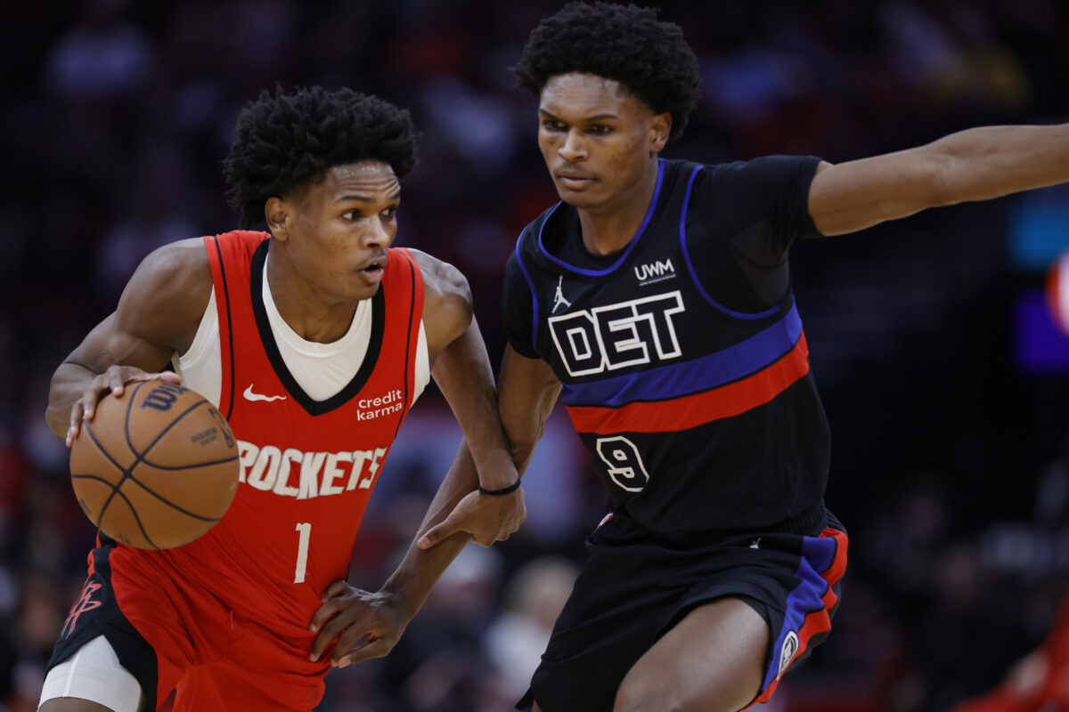 Thompson twins react to first NBA meeting as Rockets rout Pistons