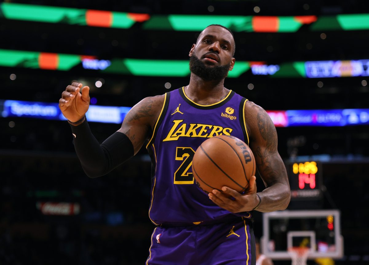 NBA Twitter reacts to Suns blowing out Lakers in LA: ‘Trade rumors about to heat up’