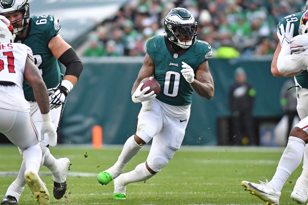 Eagles RB D’Andre Swift to miss season finale vs. Giants with an illness