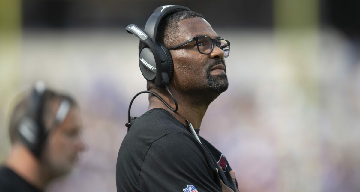 Jets reportedly hoping to hire Panthers WR coach Shawn Jefferson