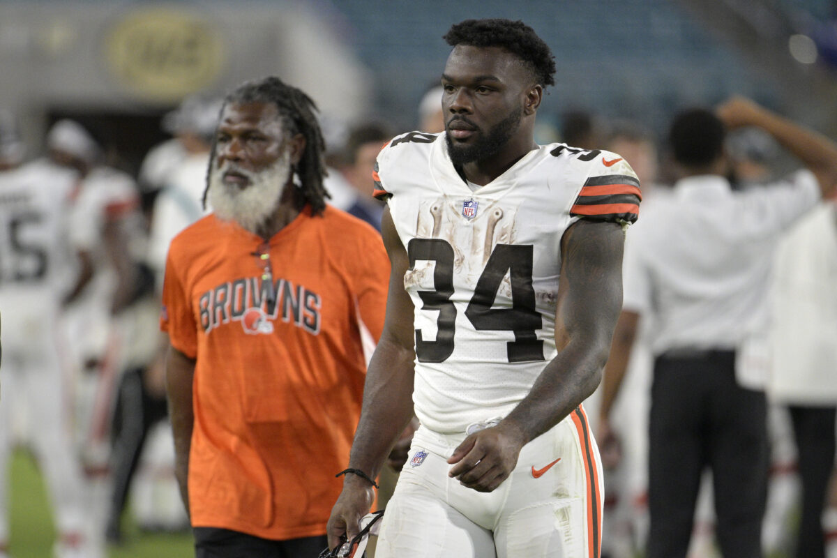 Stump Mitchell says goodbye to Browns as team moves on