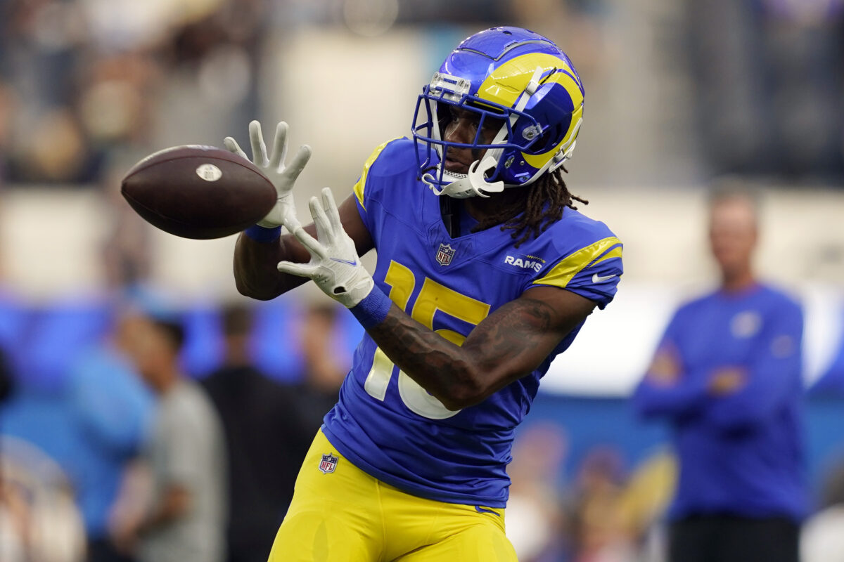 Rams WR Demarcus Robinson suing hotel where he was robbed at gunpoint