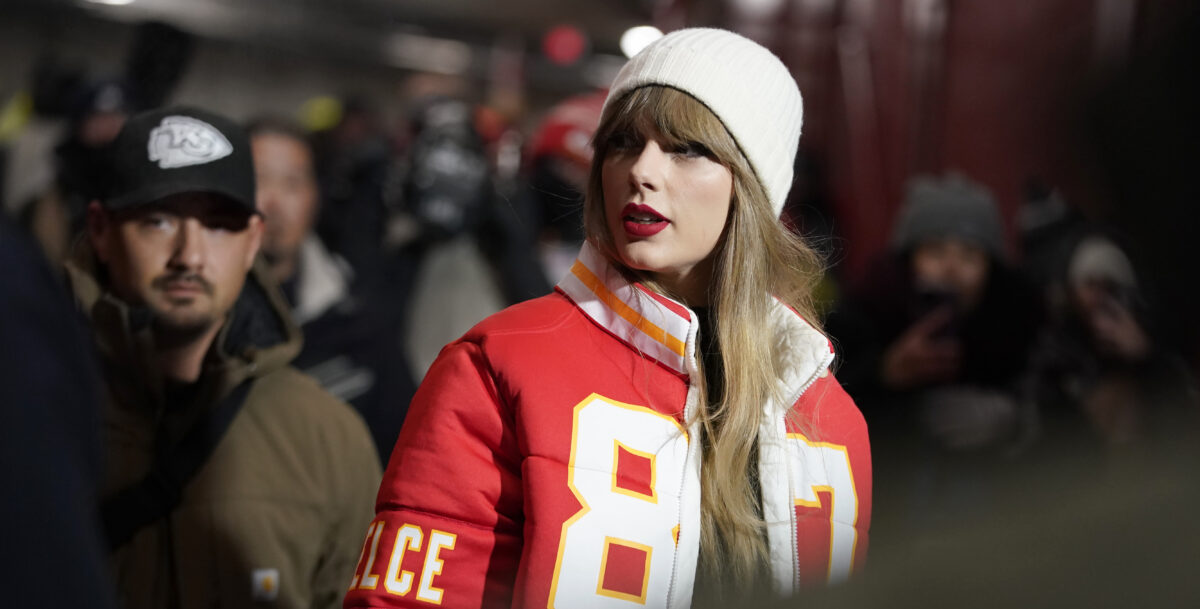 Fans loved 49ers FB Kyle Juszczyk’s supportive response to his wife Kristin’s coat design for Taylor Swift