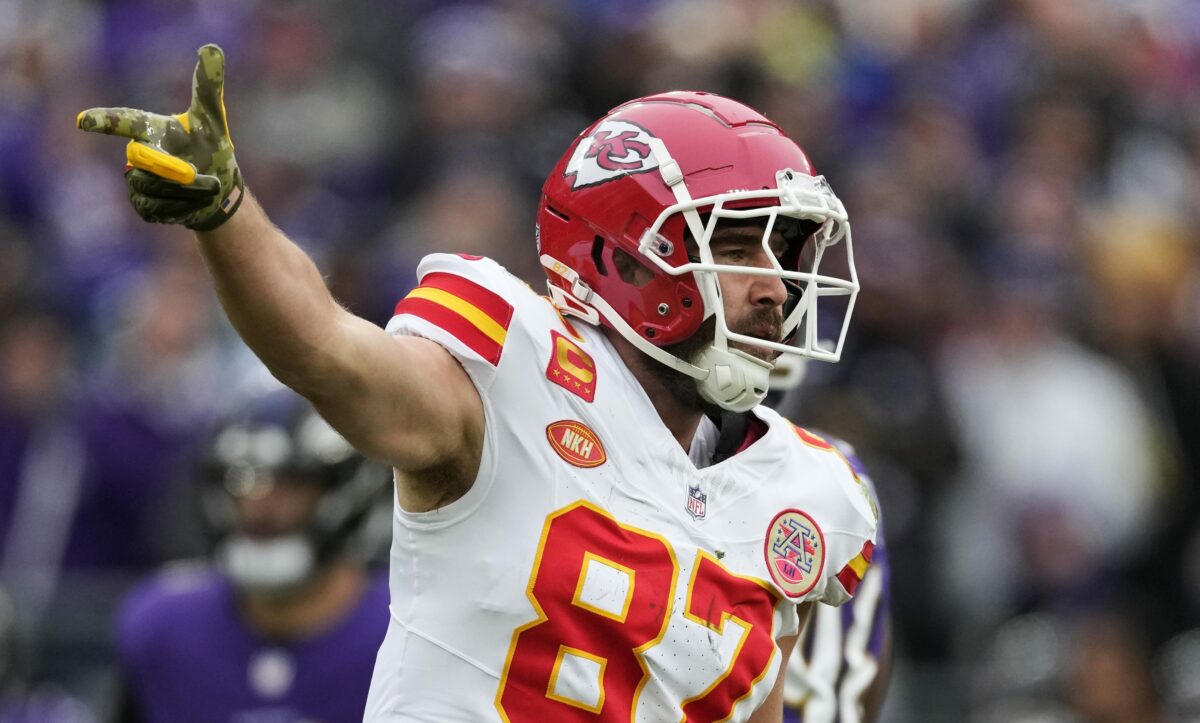 NFL fans were in awe of Travis Kelce passing Jerry Rice for the most playoff catches ever
