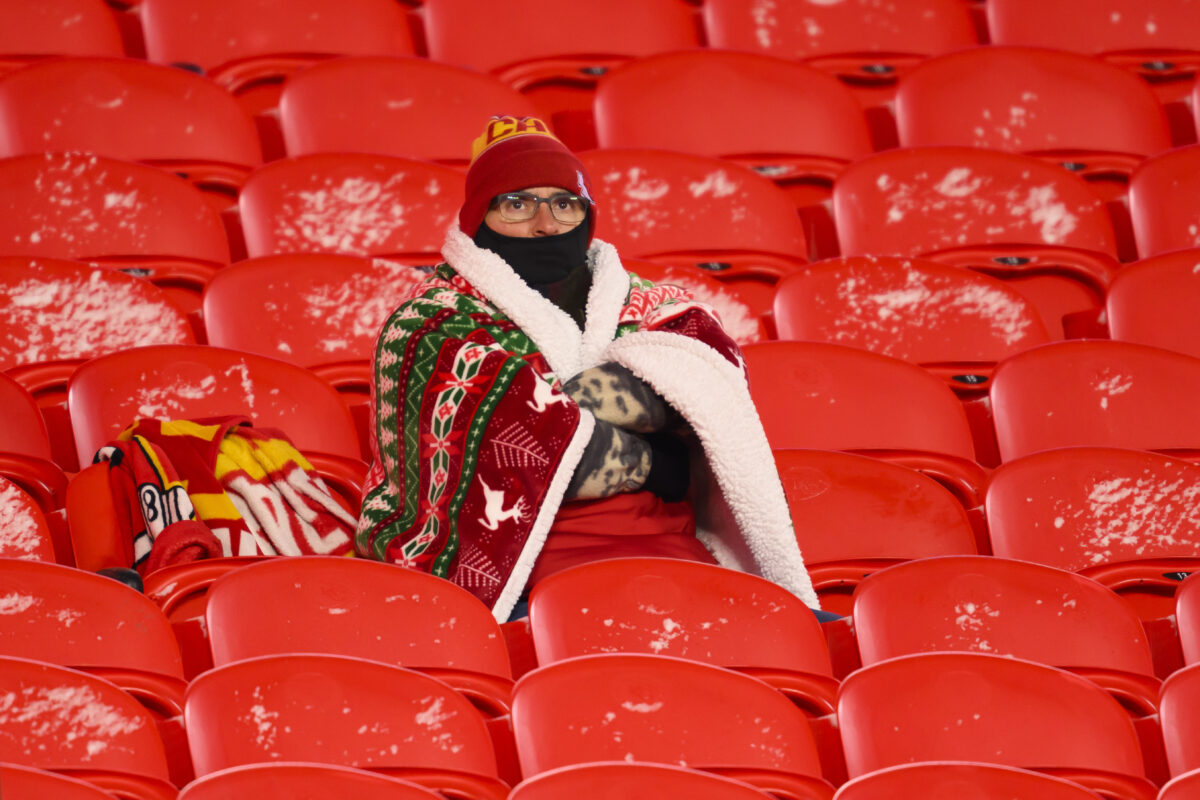 8 TikToks that show just how many layers it’ll take to stay warm at Dolphins-Chiefs