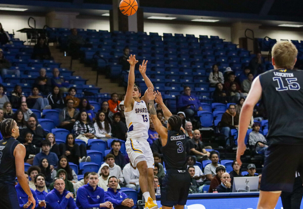 SJSU falls to Wyoming on a buzzer-beater after conceding a 17-point lead