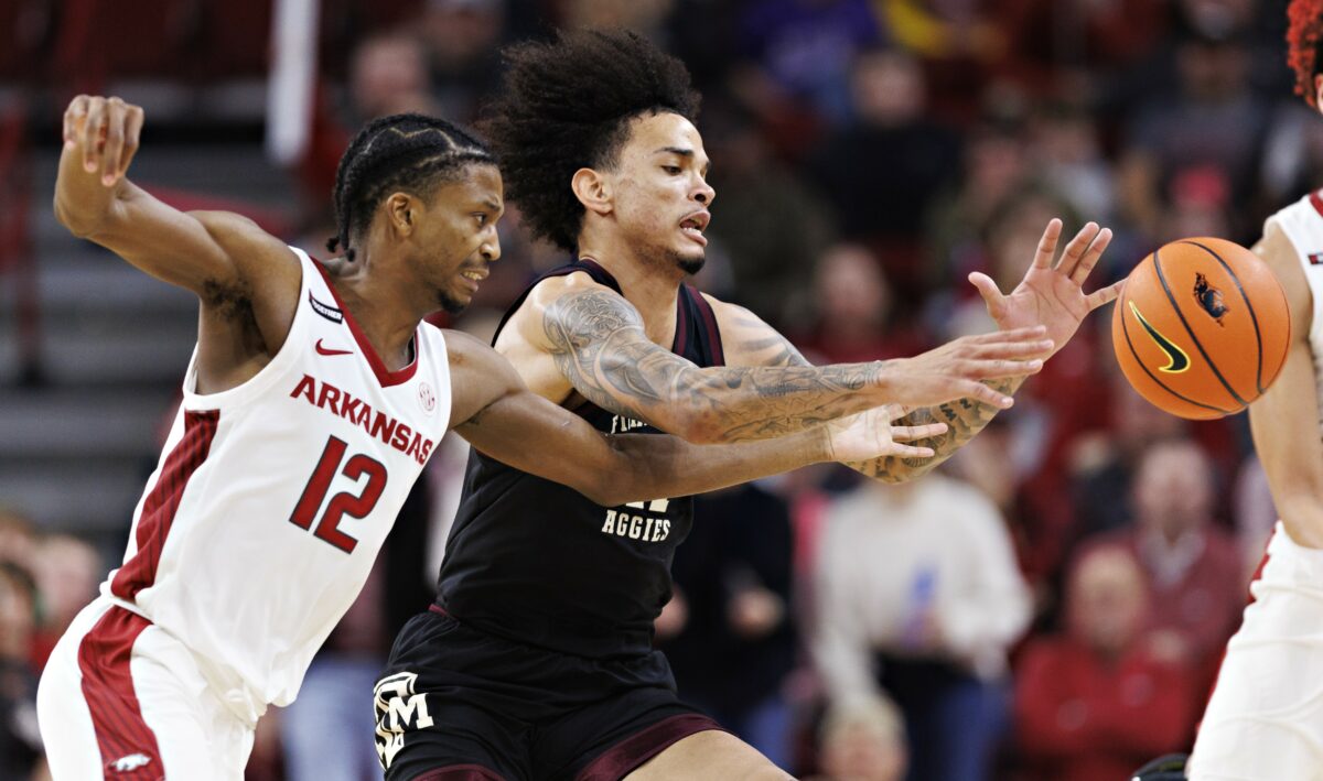 Hogs look to keep momentum as South Carolina invades Bud Walton