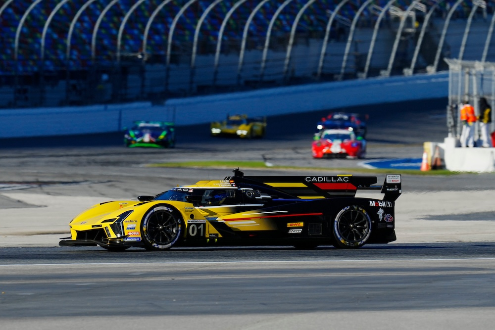 Dixon puts Cadillac first in opening Rolex 24 practice