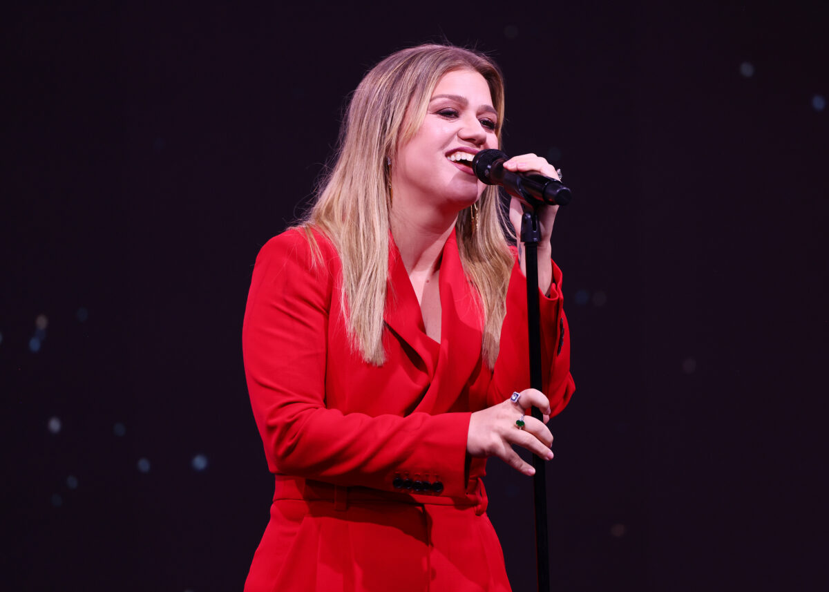 The 20 best Kelly Clarkson covers (AKA Kellyoke!) from her talk show