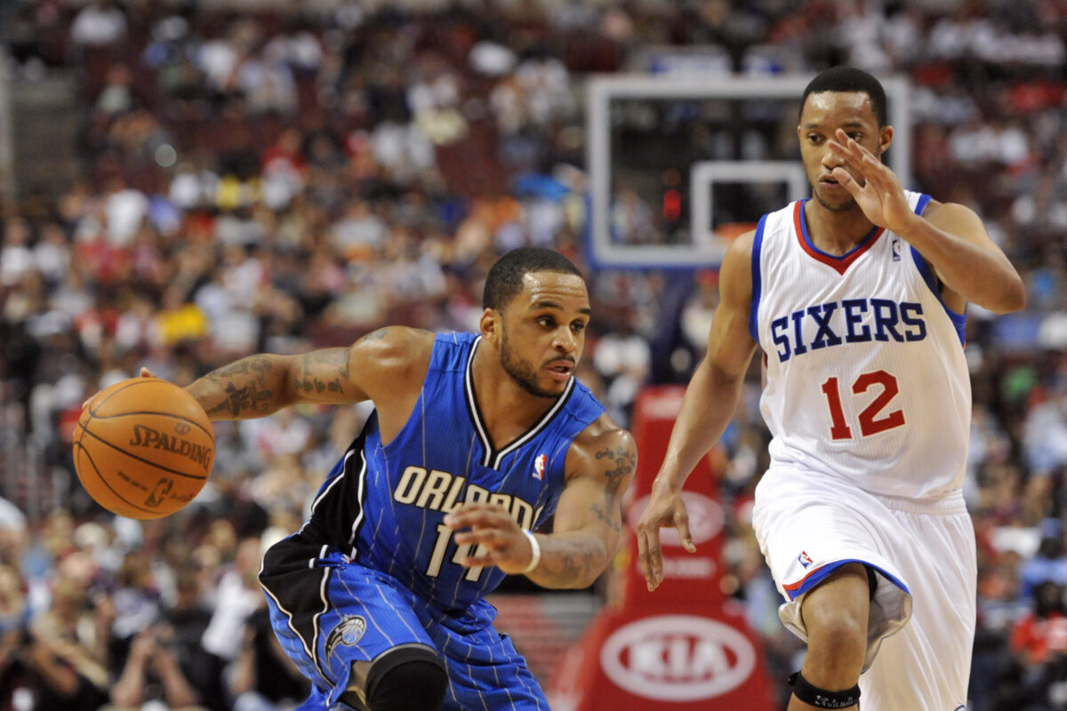 Sixers’ Jameer Nelson reacts to being honored by Magic as franchise legend