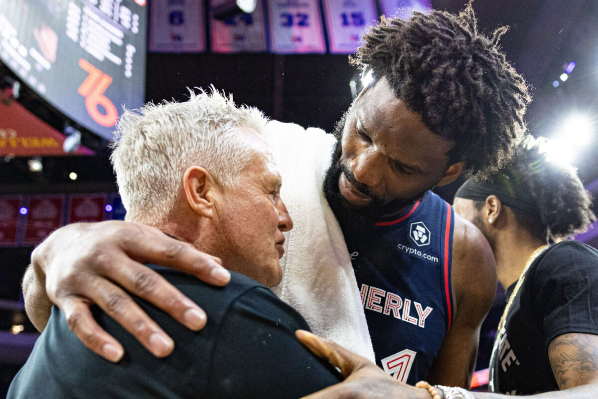 Sixers’ Joel Embiid singles out Brett Brown after dropping 70 vs. Spurs