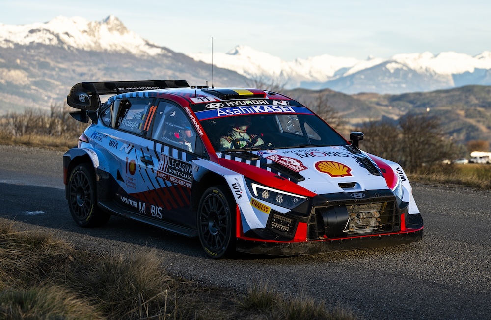 Neuville edges Ogier in to-and-fro Saturday duel at WRC Monte Carlo Rally