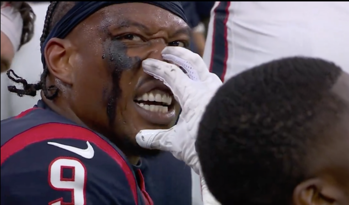 Texans TE Brevin Jordan hilariously gestured that he needed oxygen after a wild 76-yard TD
