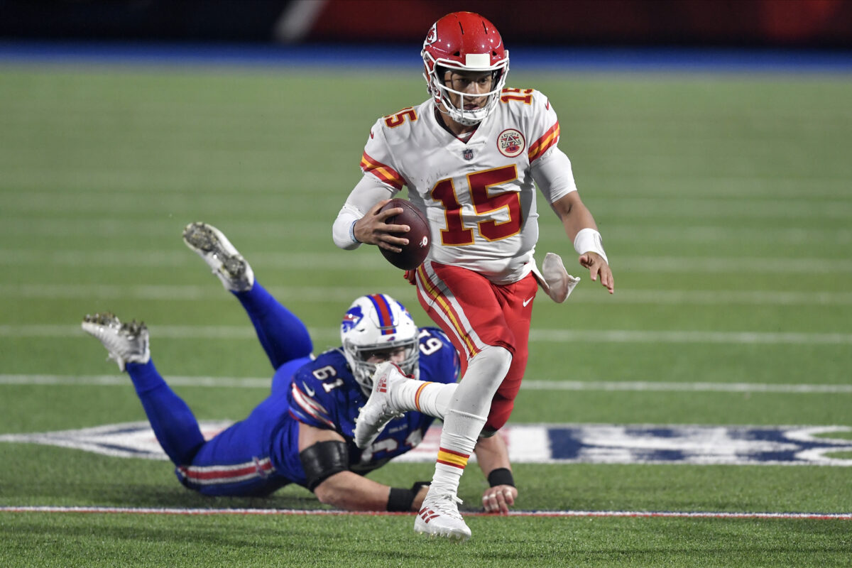 Previewing Kansas City’s divisional round game vs. Bills on Chiefs Wire Podcast