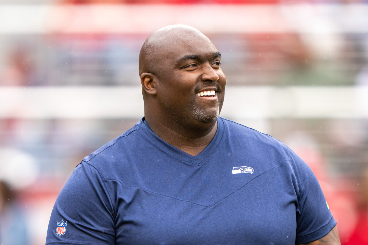 Eagles to hire Seahawks defensive coordinator Clint Hurtt as DL coach