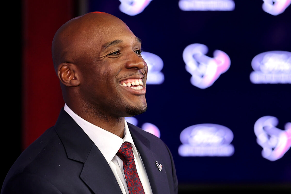 Texans have found the right leader in DeMeco Ryans