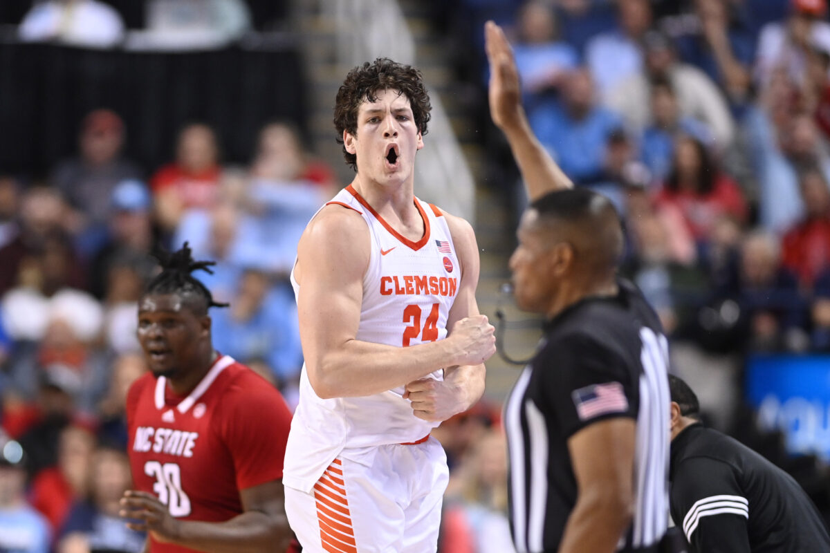 Clemson survives late scare to get past Louisville