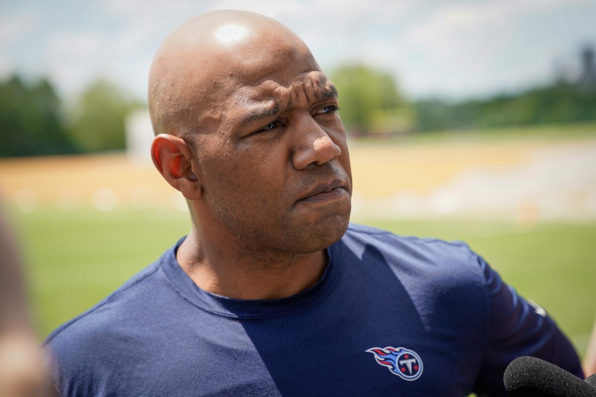 Titans’ Charles London available to seek other coaching opportunities