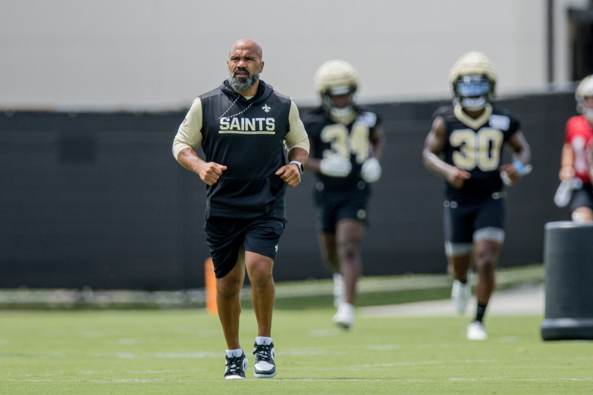 Giants interview Saints RB coach Joel Thomas for a possible lateral move