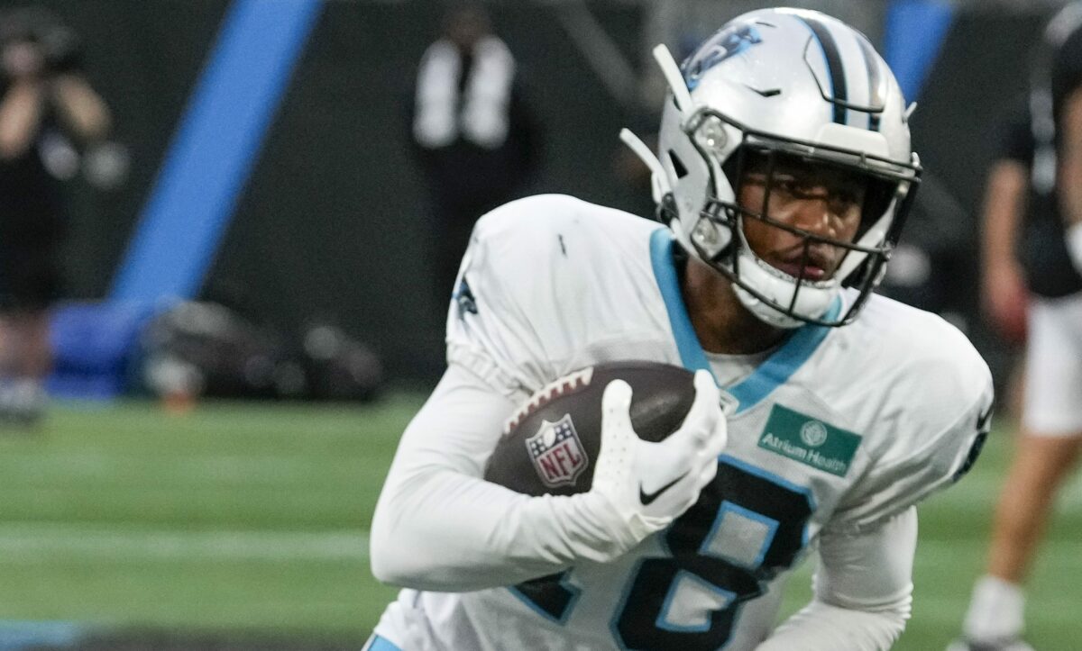 Texans sign former Panthers WR Damiere Byrd