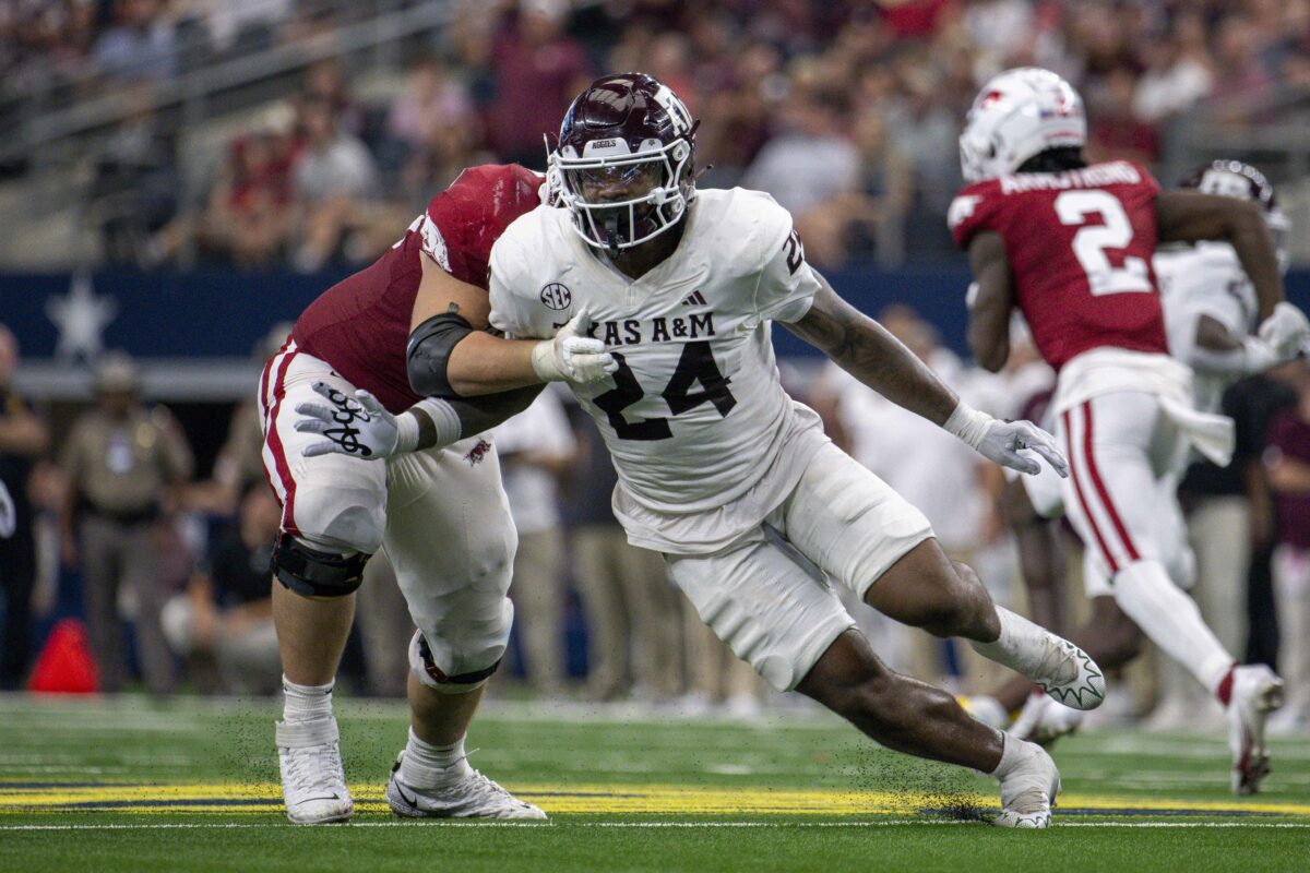 Texas A&M senior linebacker Christopher Russell Jr. declares for 2024 NFL Draft