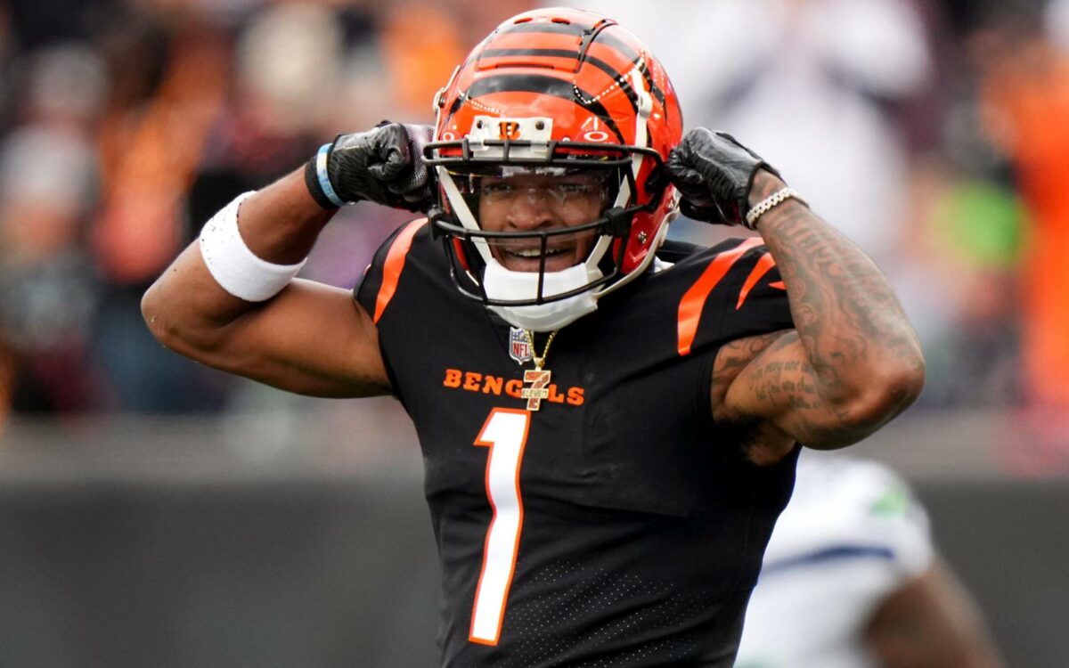 Bengals news: Playoff free agent targets, Ja’Marr Chase on getting Tee Higgins paid