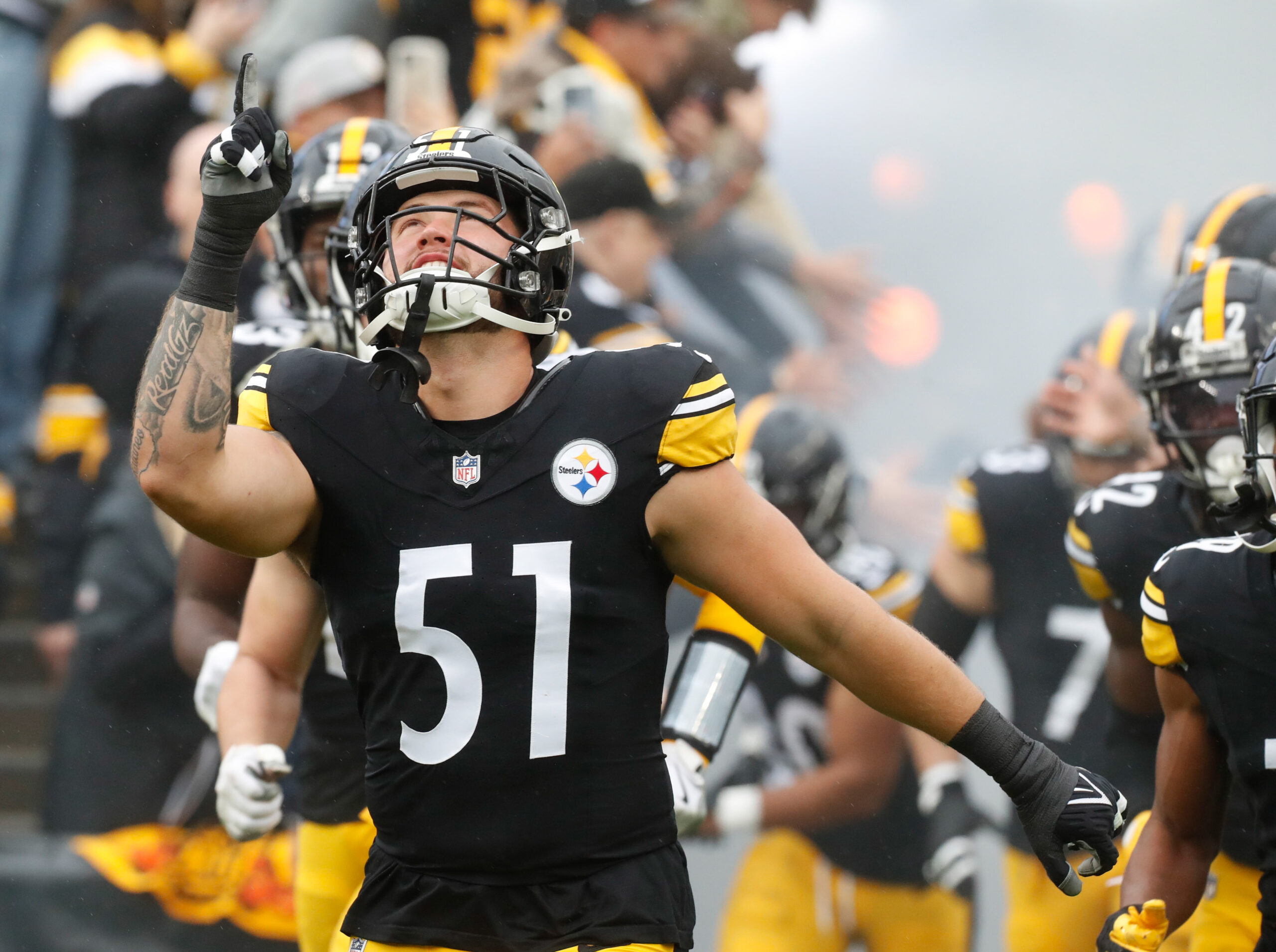 Spotlight on Steelers LBs Nick Herbig and Markus Golden in playoffs