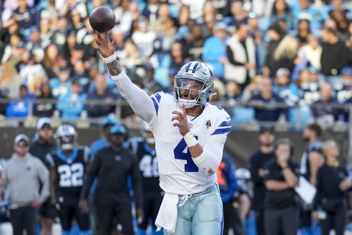 Dak Prescott up for FedEx NFL Air Player of the Year Award