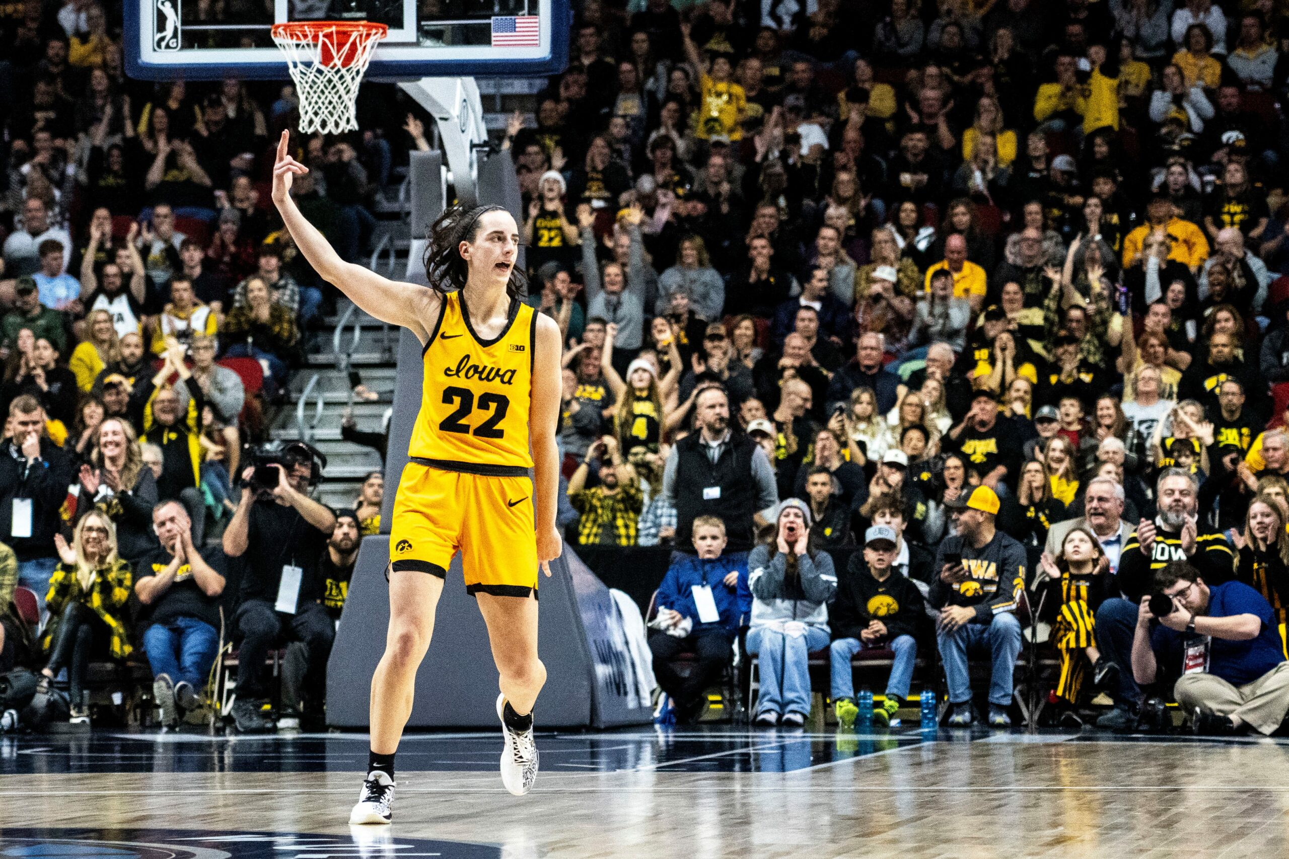 Caitlin Clark named the Naismith Women’s College Player of the Week