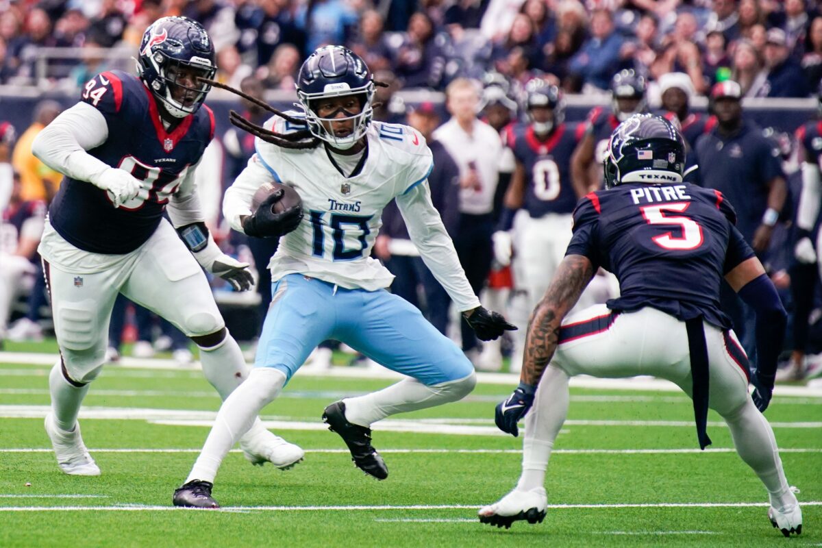 DeAndre Hopkins outstanding career continues with another milestone