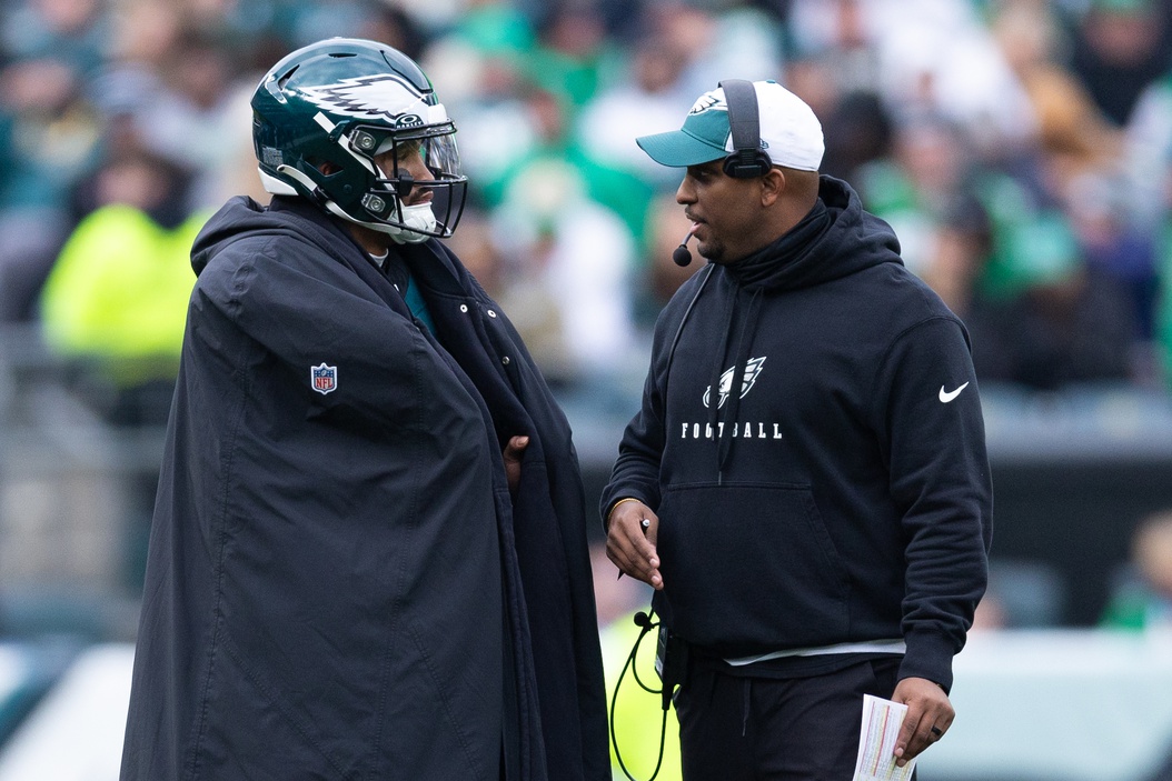 Eagles’ OC Brian Johnson expected to interview for Panthers head coaching vacancy