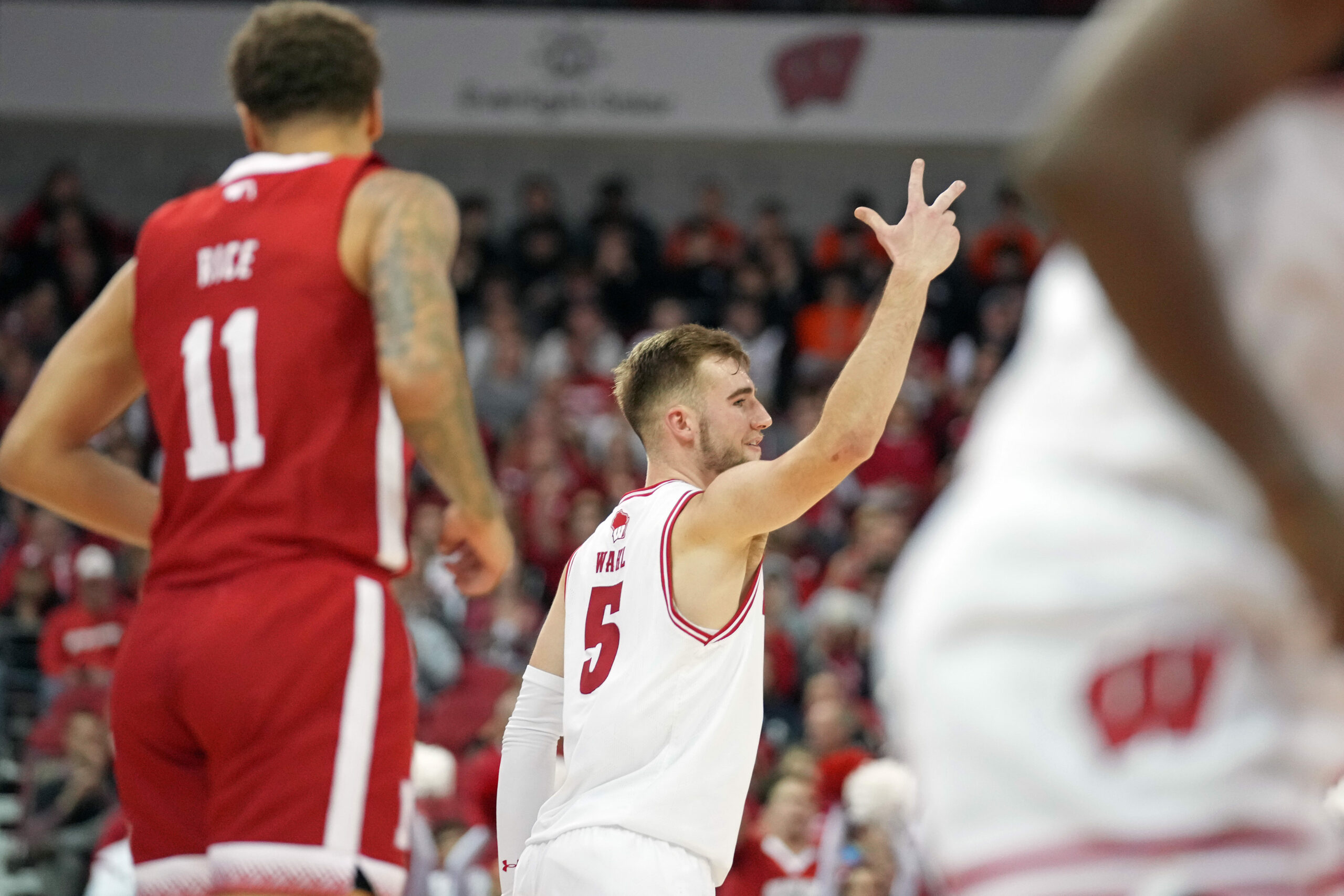 Wisconsin, Auburn rise in the Week 10 USA TODAY Sports men’s basketball coaches poll