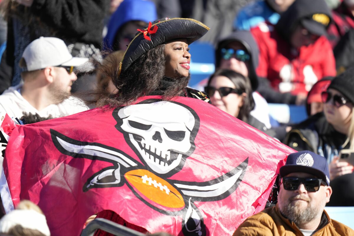 Buccaneers blank Panthers, win third straight NFC South crown