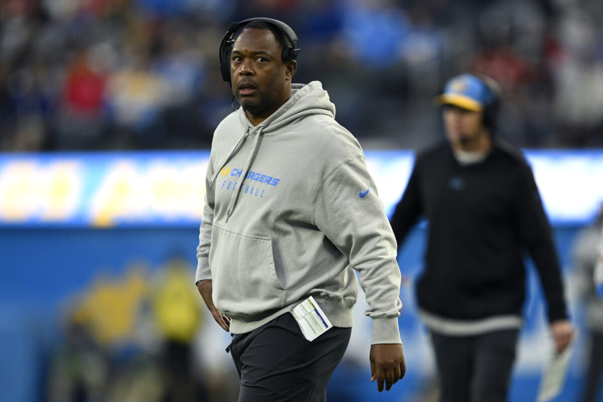 Bears hire Chris Beatty as new wide receivers coach