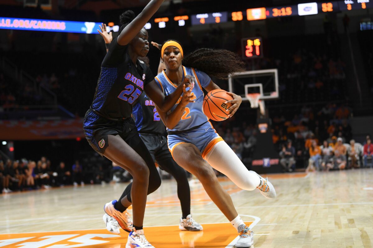 Lady Vols defeat Florida to remain undefeated in SEC play