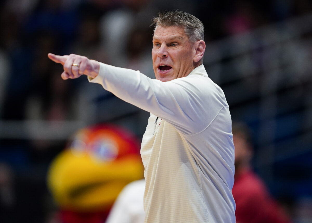 “it’s the same physical mentality’: Porter Moser on what they can expect from West Virginia