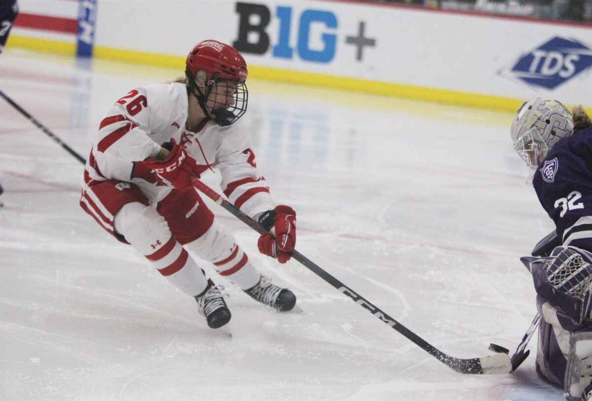 Two Badgers earn WCHA monthly awards