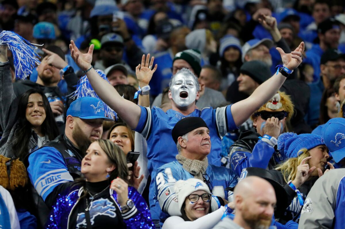 The refs get it wrong with the Lions–again–and fans let them have it