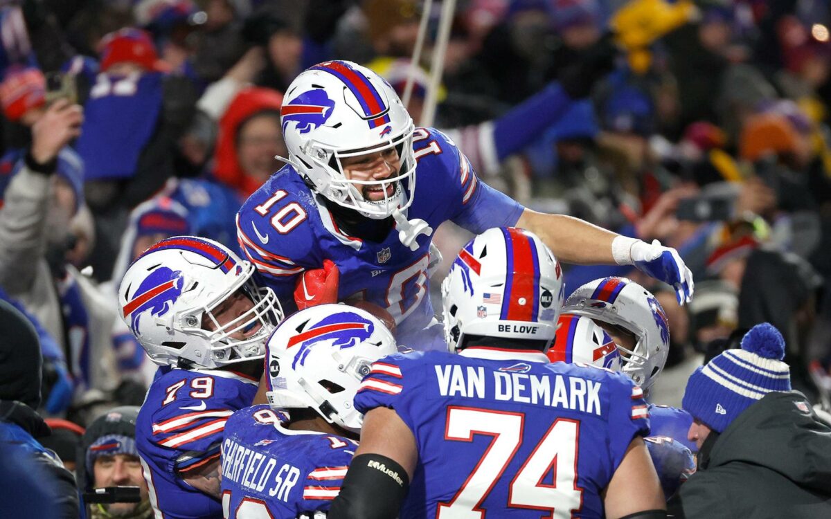 Top photos from the Bills’ 31-17 Wild Card win over the Steelers